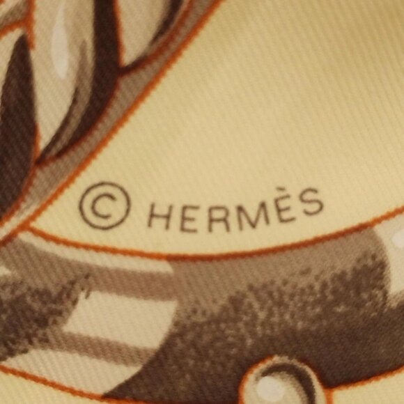 HERMES Carre 90 - Cream Silver Multi Scarf 338-082625 - Picture 4 of 9